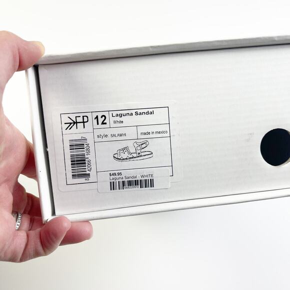 New! Freshly Picked White Patent Laguna Sandals 12 - Picture 5 of 5